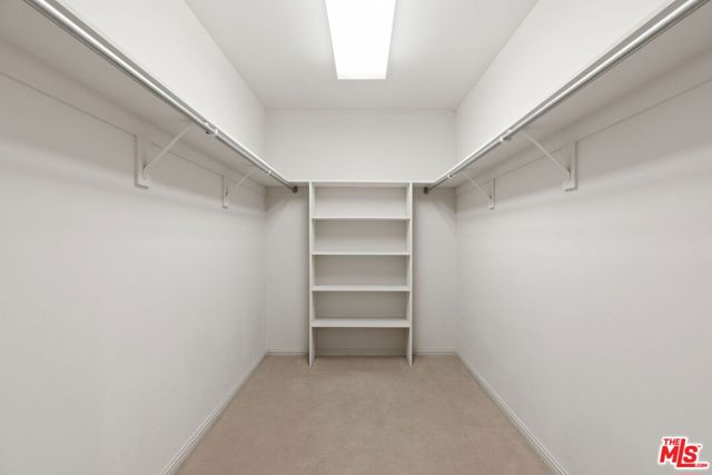 10106 Empyrean Way, Los Angeles CA: https://media.crmls.org/mediaz/bc23da72-a6c7-412e-b3d3-ca8763eb4d5a.jpg