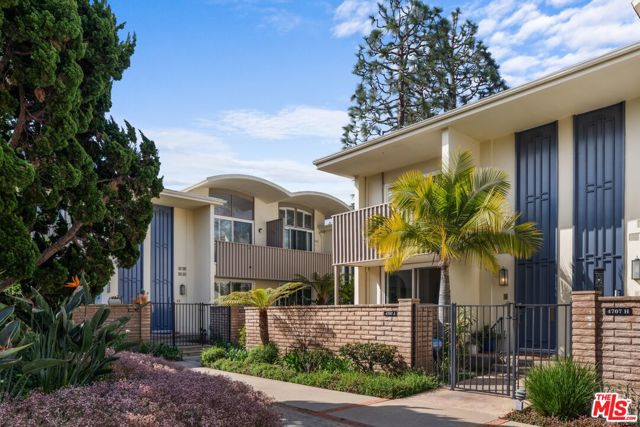 4707 La Villa Marina, Marina del Rey CA: https://media.crmls.org/mediaz/bc249773-8d3e-4668-8489-eec919fa95ec.jpg