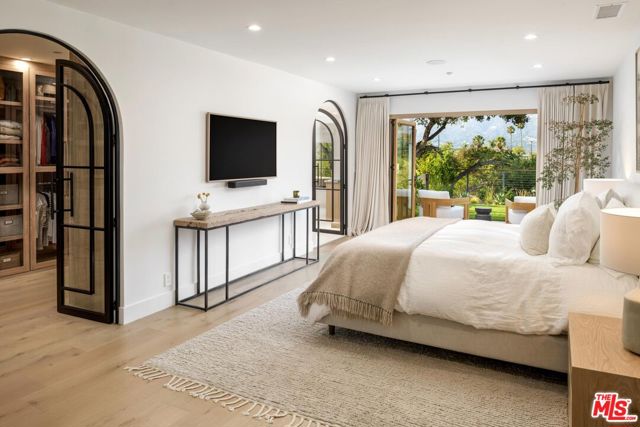 1250 Bel Air Drive, Santa Barbara CA: https://media.crmls.org/mediaz/bc257741-2d2a-432e-adef-88980b57eb2c.jpg
