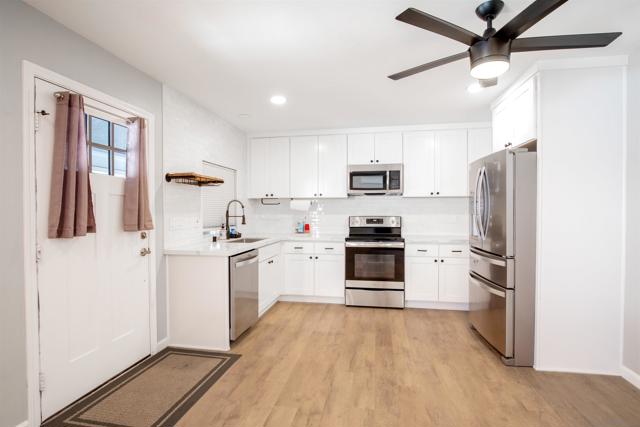 1996 Rohn Rd, Escondido CA: https://media.crmls.org/mediaz/bc258901-ad15-432d-9288-4fd35003e57e.jpg