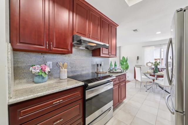 2995 Pettigrew Court, San Jose CA: https://media.crmls.org/mediaz/bc2662ec-2049-4484-aaba-7eeac628ce16.jpg