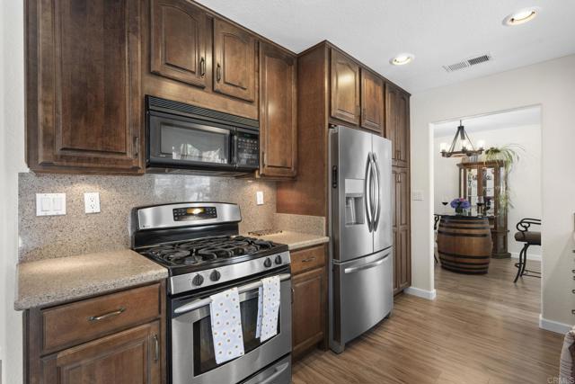 3430 Corte Viejo, Carlsbad CA: https://media.crmls.org/mediaz/bc26e5eb-baf7-4b95-ba98-43bf225d9d8a.jpg