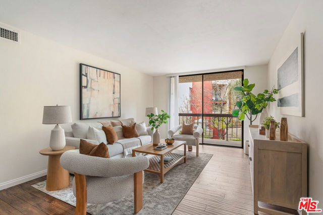 3961 Via Marisol, Los Angeles CA: https://media.crmls.org/mediaz/bc26f4b4-9de6-41e7-b638-1fbe92f21c04.jpg