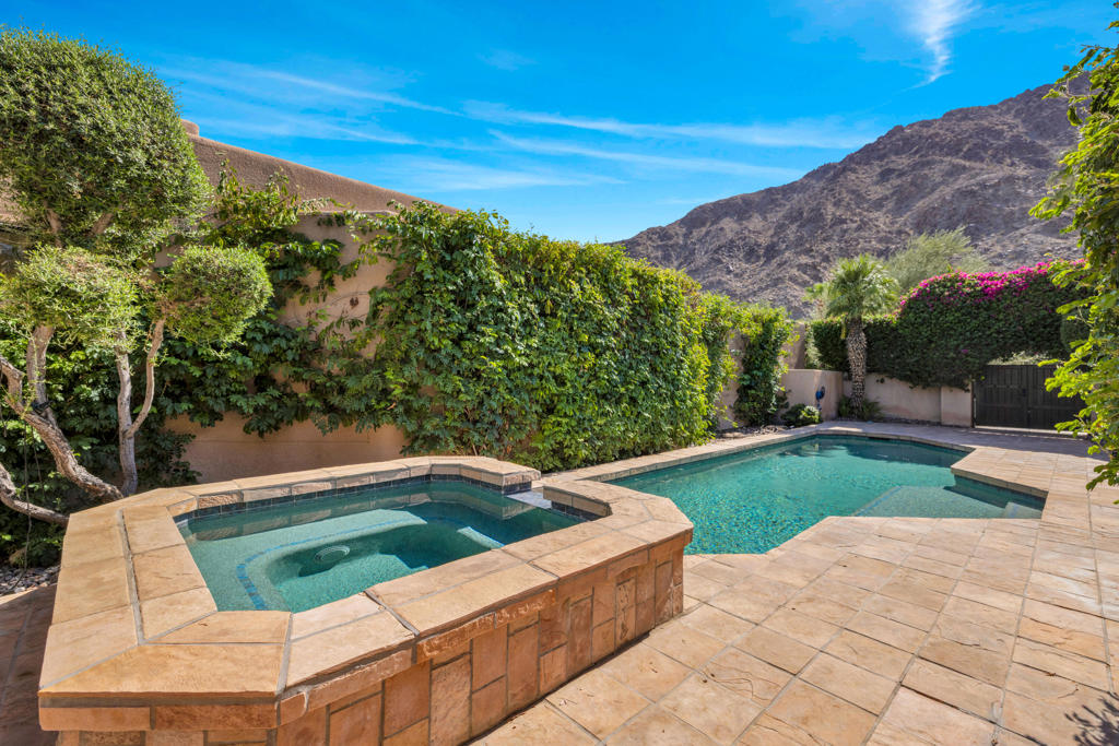 76895 Avenida Fernando