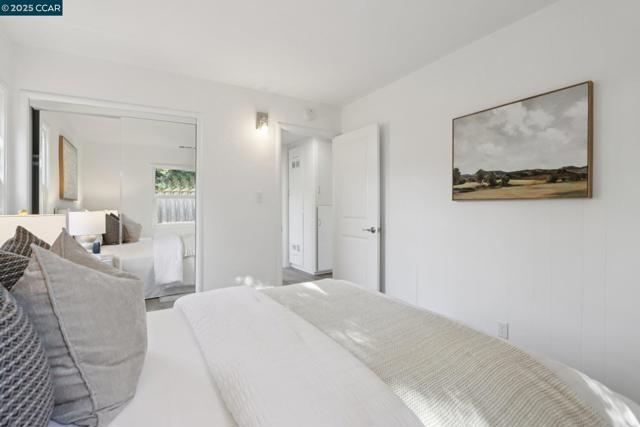 1467 Cape Cod Way, Concord CA: https://media.crmls.org/mediaz/bc2761e4-47d6-4384-af28-617806f58452.jpg