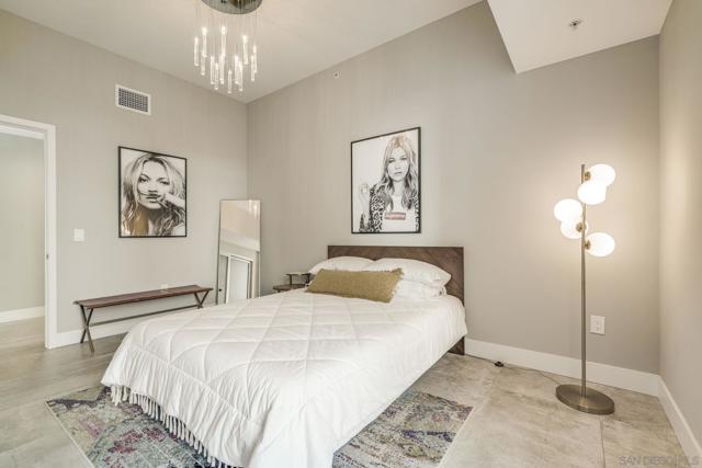 1262 Kettner Blvd, San Diego CA: https://media.crmls.org/mediaz/bc27ba0a-91f9-4571-b9de-0498080ff97c.jpg