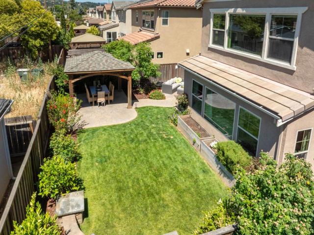 712 Baxter Way, Gilroy CA: https://media.crmls.org/mediaz/bc287578-bcdc-4943-a23c-9a5c6f63737a.jpg