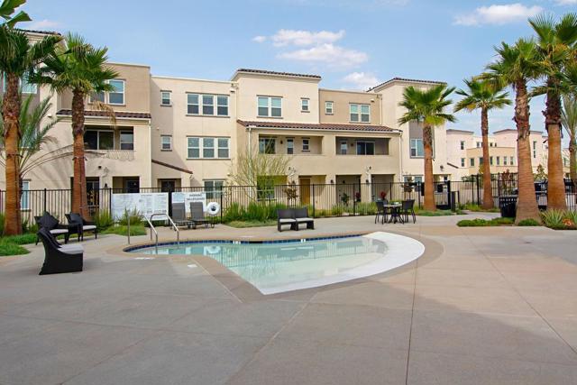 Image 17 of 22 For 5405 Beach Bluff Ln  224
