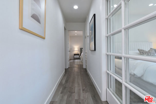 15200 Del Gado Drive, Sherman Oaks CA: https://media.crmls.org/mediaz/bc29037e-5c1d-4b48-bd13-0d513734730b.jpg