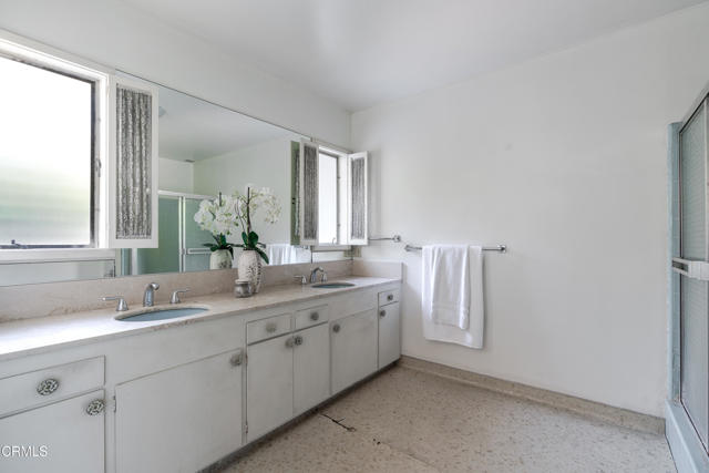 Detail Gallery Image 35 of 57 For 817 E Mountain St, Glendale,  CA 91207 - 5 Beds | 4/1 Baths