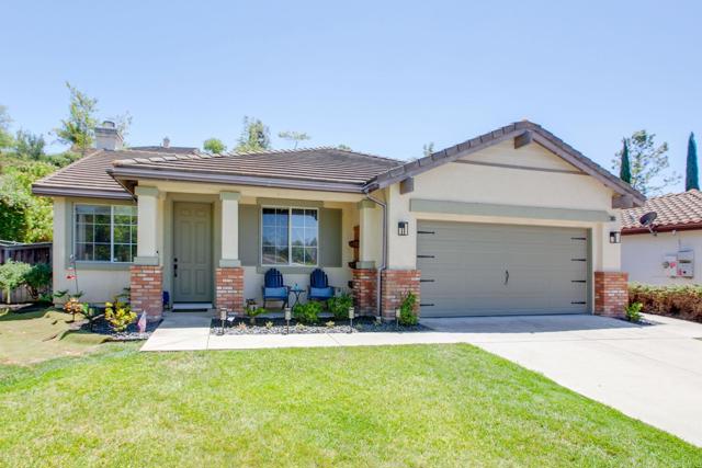 Detail Gallery Image 3 of 51 For 888 Arvita Ct, Oceanside,  CA 92057 - 3 Beds | 2 Baths