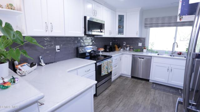 35205 Village 35, Camarillo CA: https://media.crmls.org/mediaz/bc2be0c0-09ba-41c0-8026-b41fb713c7a9.jpg