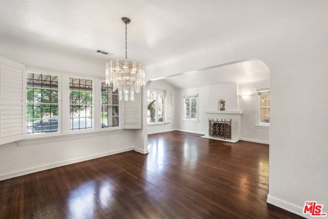 1558 Ellsmere Avenue, Los Angeles CA: https://media.crmls.org/mediaz/bc2bfd4c-c747-40b6-9ce5-8d2754e77ad9.jpg