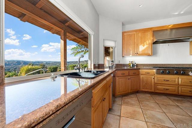 Detail Gallery Image 19 of 48 For 2155 Mil Sorpresas Dr, Fallbrook,  CA 92028 - 3 Beds | 3/1 Baths