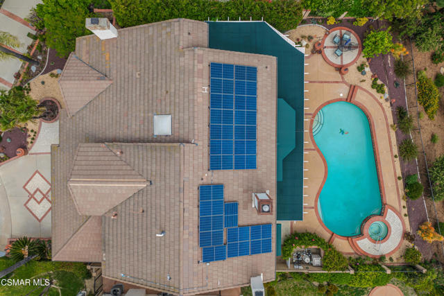 18128 Sandringham Court, Porter Ranch CA: https://media.crmls.org/mediaz/bc2d413e-385c-47bc-b0cb-8c8e990e591d.jpg