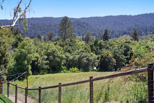 6443 E Zayante Road, Felton CA: https://media.crmls.org/mediaz/bc2d8716-d190-4aef-9814-283c4e1c91fb.jpg