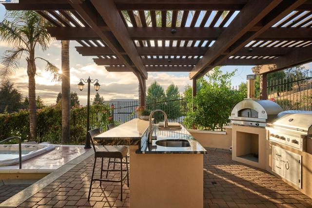 44506 Vista Grande Court, Fremont CA: https://media.crmls.org/mediaz/bc2e0e4d-7026-4dec-b283-594ae8049e16.jpg