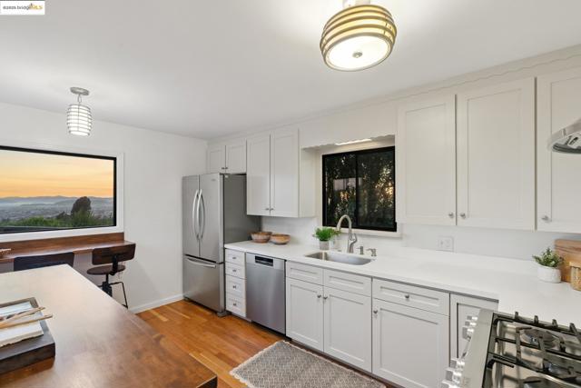 6338 Arlington Blvd, Richmond CA: https://media.crmls.org/mediaz/bc2e1f9d-921e-4c93-b1f1-39ef44237266.jpg