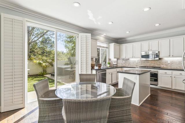 11225 Corte Isabelino, San Diego CA: https://media.crmls.org/mediaz/bc2ea914-6a57-41f2-b9a8-245c0e379736.jpg