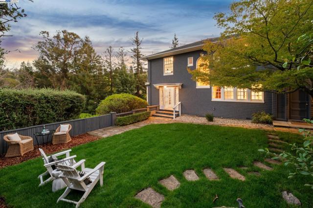 5811 Romany, Oakland CA: https://media.crmls.org/mediaz/bc2f6e0f-09f3-451e-9418-43353ab8ee39.jpg