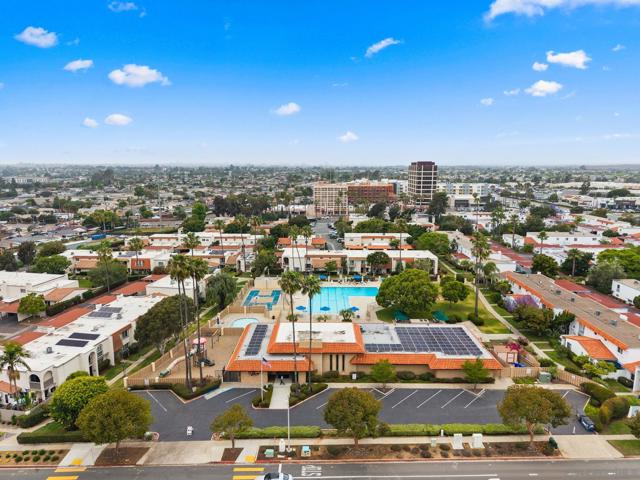 4186 Balboa Way, Clairemont Mesa CA: https://media.crmls.org/mediaz/bc300dd8-b7be-4b33-a602-68d4a100cc6d.jpg