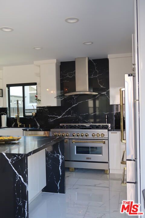 3845 Olympiad Drive, View Park CA: https://media.crmls.org/mediaz/bc304075-88e1-4901-9010-c4f6860c4e61.jpg
