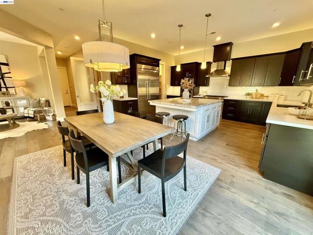 1500 Arroyo Rd, Livermore CA: https://media.crmls.org/mediaz/bc307f08-05a0-4152-88ff-b94ba38e1a8a.jpg