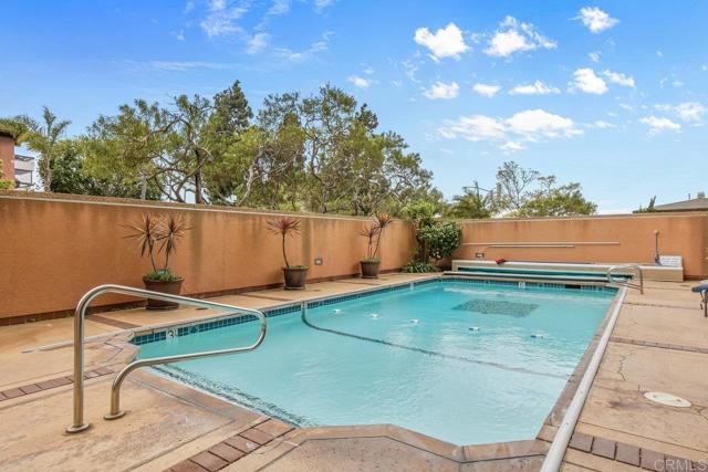 230 W Laurel Street, San Diego CA: https://media.crmls.org/mediaz/bc30a864-c57b-4bcc-b1b9-a957f68d5f4b.jpg