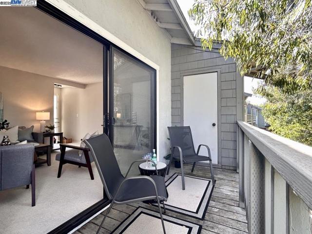 900 Cambridge Dr, Benicia CA: https://media.crmls.org/mediaz/bc319d78-206d-4906-82c7-b64b6774bca2.jpg