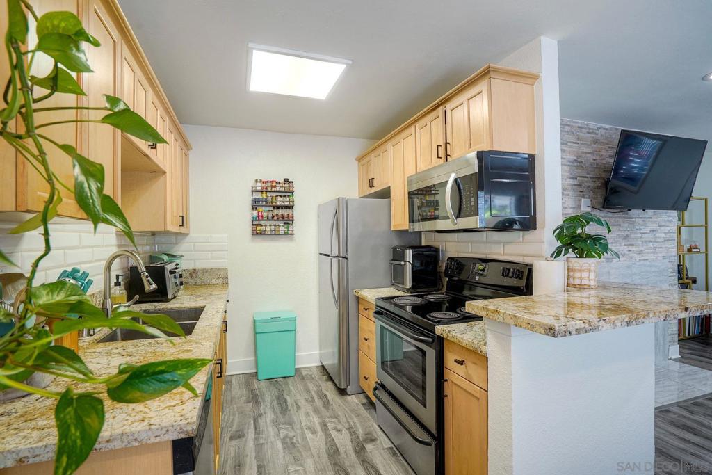 4075 Marlborough - photo 8
