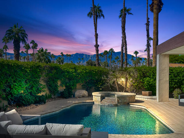 Image 5 of 53 For 77080 Sandpiper Drive