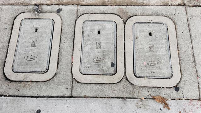 1439 38th Avenue, Oakland CA: https://media.crmls.org/mediaz/bc32017f-343a-4b26-be87-3d933e2651d6.jpg