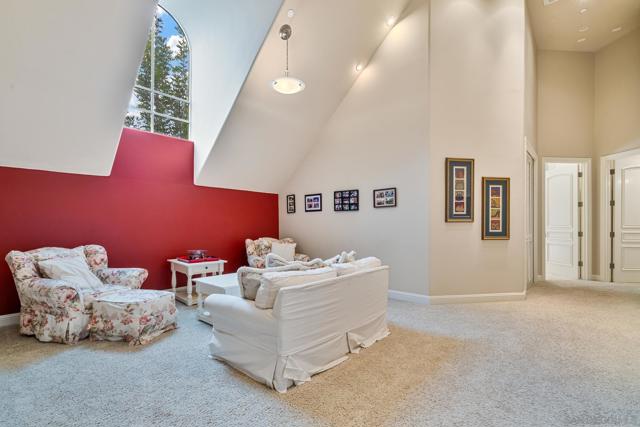 14380 Ciera Court, Poway CA: https://media.crmls.org/mediaz/bc3238ba-1098-49a3-a4a6-ecaefe41f39c.jpg