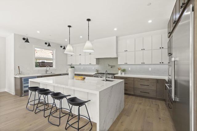 1303 American Way, Menlo Park CA: https://media.crmls.org/mediaz/bc32b884-670b-4ea6-87ad-de3e100a8eb5.jpg