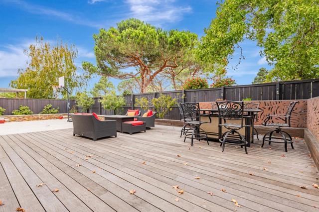 578 Seahorse Lane, Redwood City CA: https://media.crmls.org/mediaz/bc330170-7836-49ba-9ffd-efba7e87966b.jpg