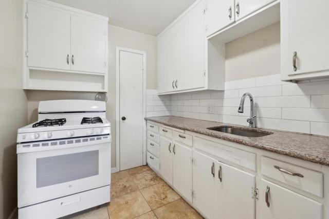 15 Kent Place, Menlo Park CA: https://media.crmls.org/mediaz/bc338ccd-bdcf-4db6-9247-ffb5a159d175.jpg