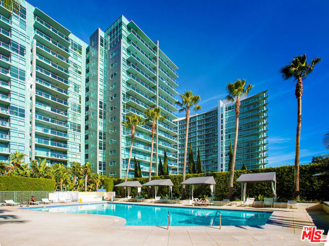 13700 Marina Pointe Drive, 1007 photo 1