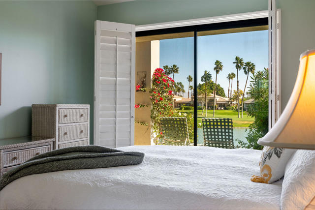 54396 Shoal Creek, La Quinta CA: https://media.crmls.org/mediaz/bc347db6-e8f9-47db-a6c0-cac32dd62826.jpg