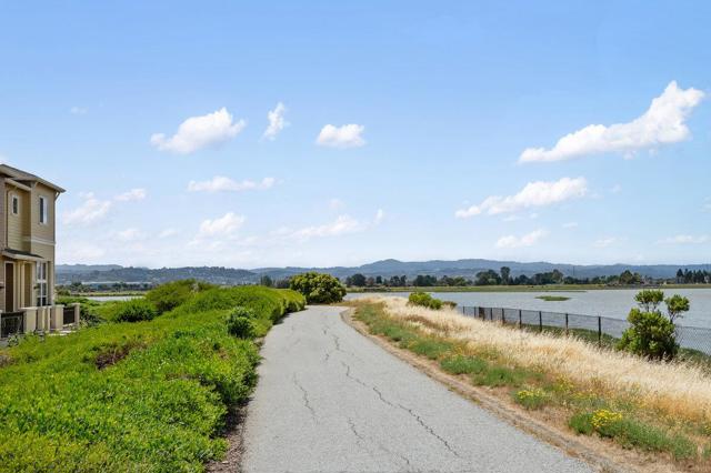 201 Keech Drive,  CA: https://media.crmls.org/mediaz/bc358b87-3af0-44eb-8874-1196ed05db86.jpg