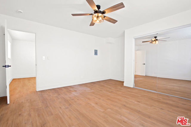 14110 Yukon Avenue, Hawthorne CA: https://media.crmls.org/mediaz/bc370535-12c8-4f95-86df-f55f9facc76e.jpg