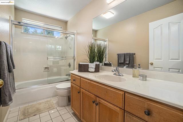 1951 Newton Drive, Brentwood CA: https://media.crmls.org/mediaz/bc37abe4-801f-494e-8ab0-7a1eae67b3fe.jpg