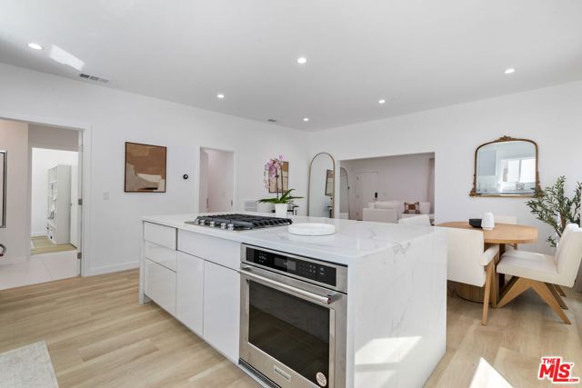 8226 Fountain Avenue, West Hollywood CA: https://media.crmls.org/mediaz/bc37d3ed-3bc5-4a93-ba01-f84b41334f7b.jpg