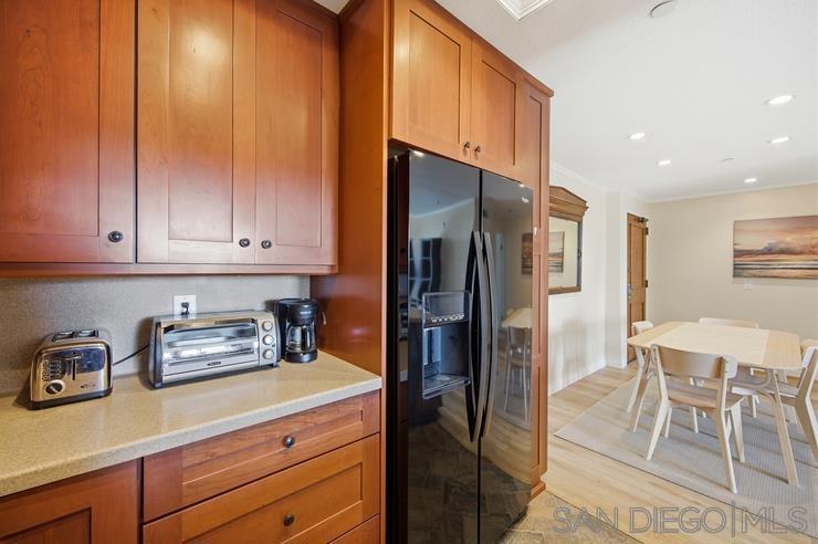 750 State St - photo 13