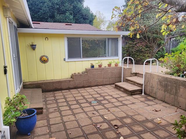 3360 Merrill Road, Aptos CA: https://media.crmls.org/mediaz/bc387177-b1b4-40e2-91c2-d7df56d876c2.jpg