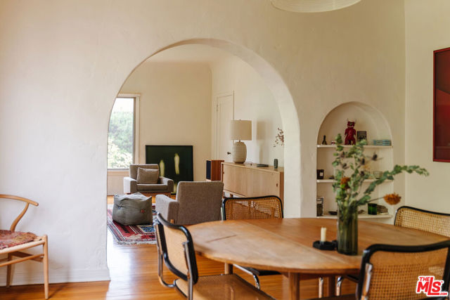4426 Price Street, Los Angeles CA: https://media.crmls.org/mediaz/bc3a46b8-d907-48ee-83c0-9ea8f9ced31c.jpg