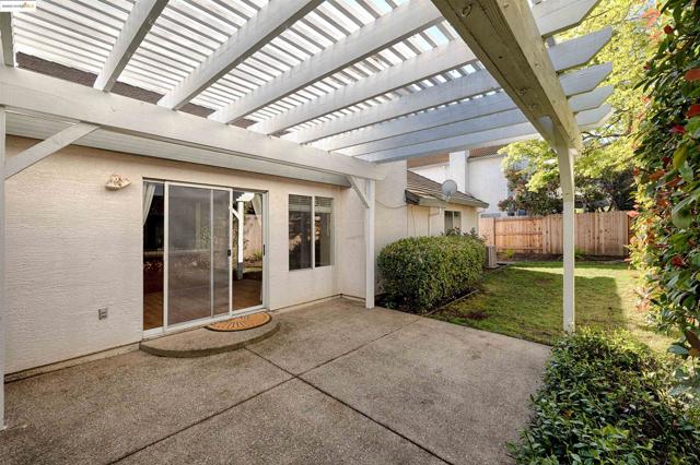 Image 20 of 24 For 453 Brennen Cir