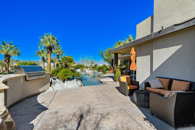 45 Mirada Circle, Rancho Mirage CA: https://media.crmls.org/mediaz/bc3ba1ad-16f4-479d-9be8-ee4527f51e9c.jpg