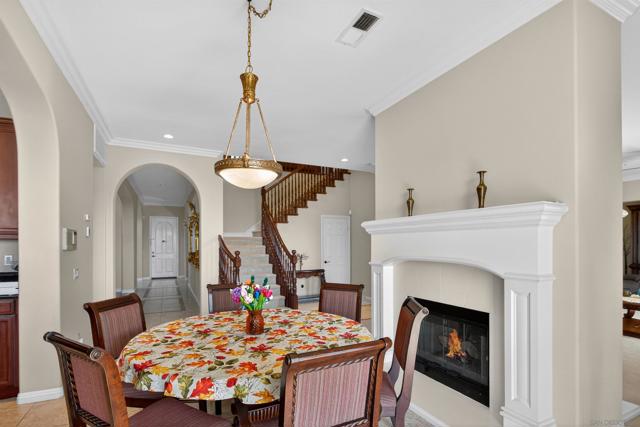 Image 22 of 73 For 18410 Lakepointe Dr