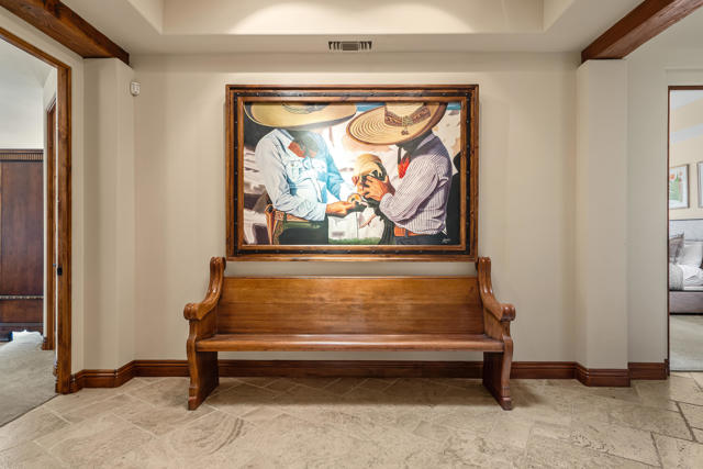 31 Hillcrest Drive, Rancho Mirage CA: https://media.crmls.org/mediaz/bc3ca52a-a7e7-4a30-8567-8f61823e1764.jpg