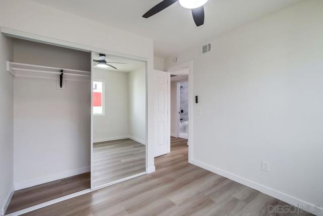 475 N N Midway Dr, Escondido CA: https://media.crmls.org/mediaz/bc3ccadb-9753-4a66-9407-740f06a1677e.jpg